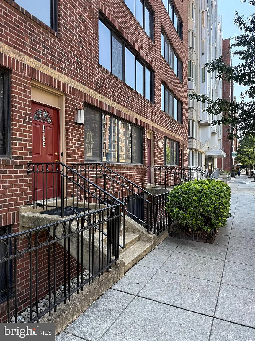 1245 13th St NW APT 109 photo 1