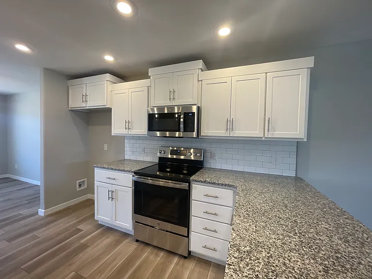692 N Jozlynn Ave — Photo 6
