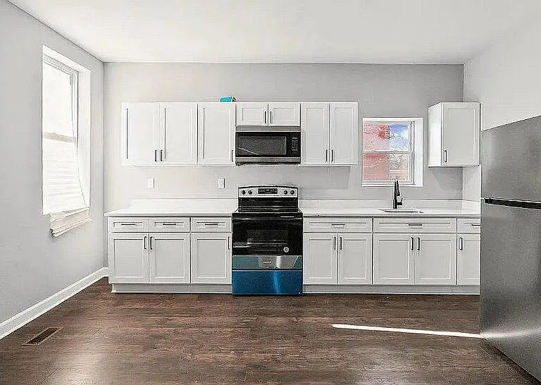 2301 Whittier Ave #2 — Photo 4