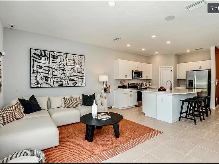 2185 Hallier Cv — Photo 4