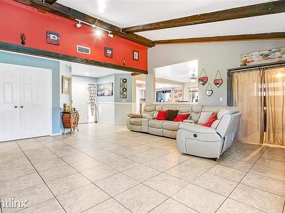 5th image of 2363 Amberly Ave