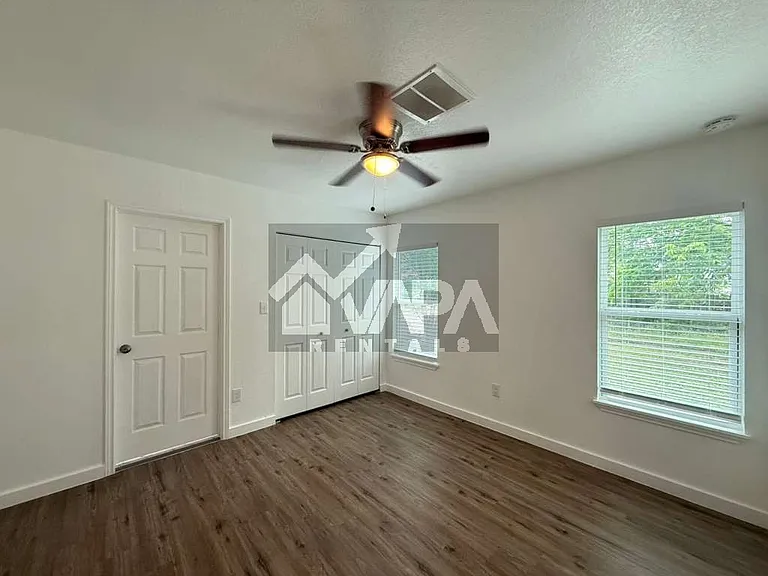 118 Gaskin Dr — Photo 8