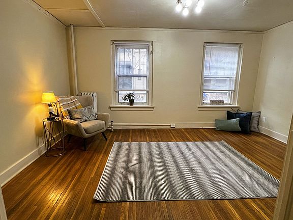 5th image of 126 E Nittany Ave Unit 1
