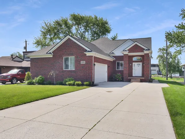 48484 Jefferson Ave, Chesterfield, MI 48047