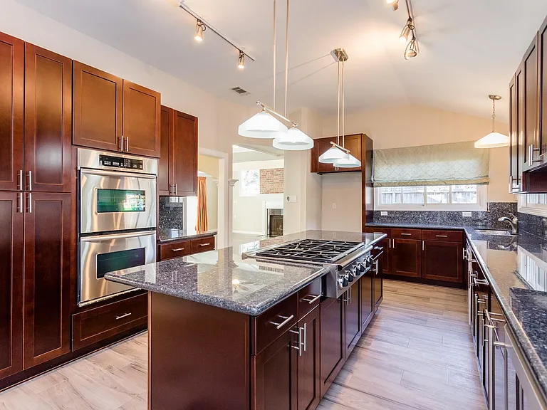 3006 Conway St — Photo 15