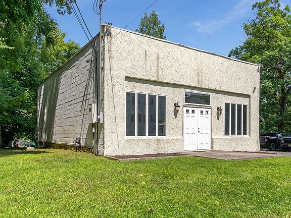 3rd image of 23 Pawnee Ave #1