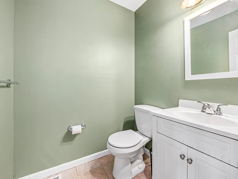 1/2 bath