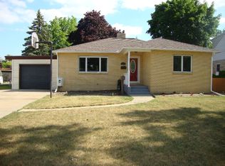 1604 Borton Ave, Essexville, MI