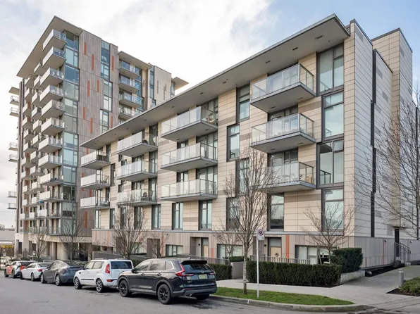 8121 Chester St #506, Vancouver, BC V5X 0J9