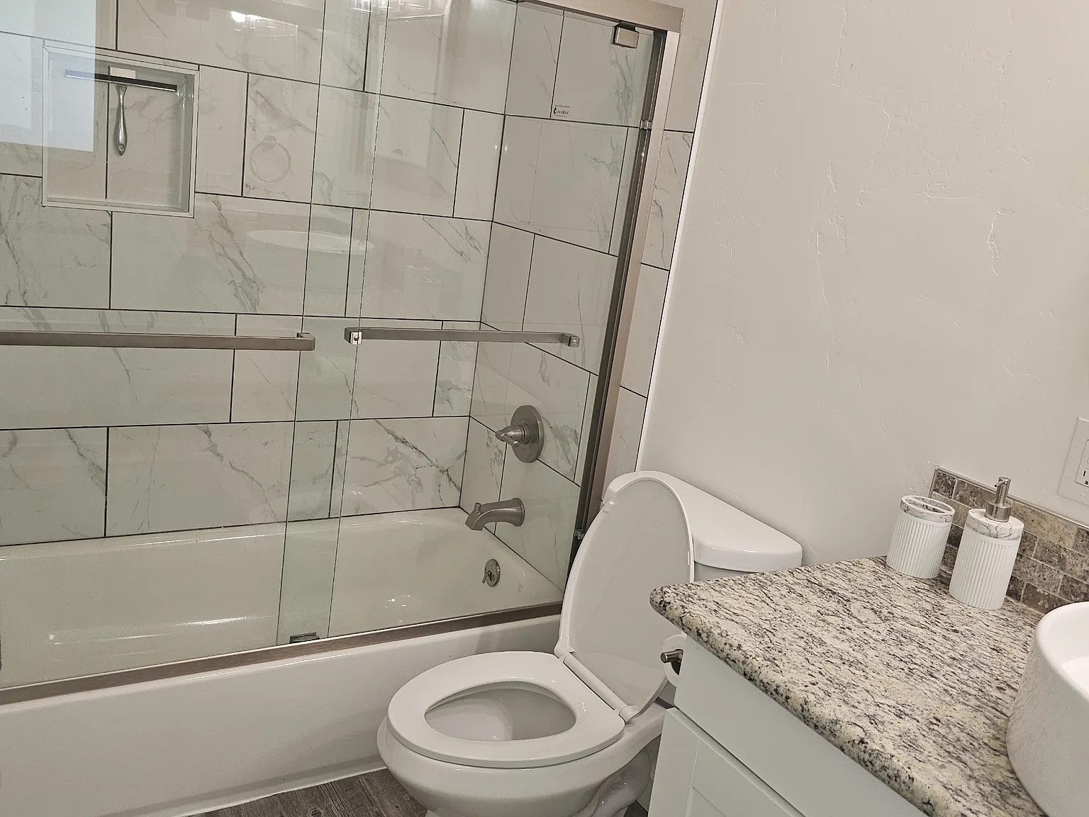 3 bed, 1588 sqft, $2,750 — Photo 2