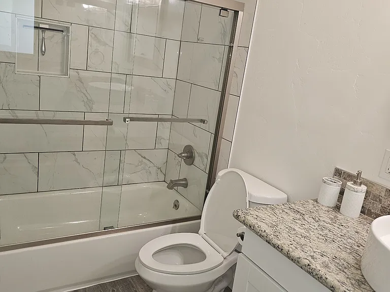189 E 7615 S — Photo 2