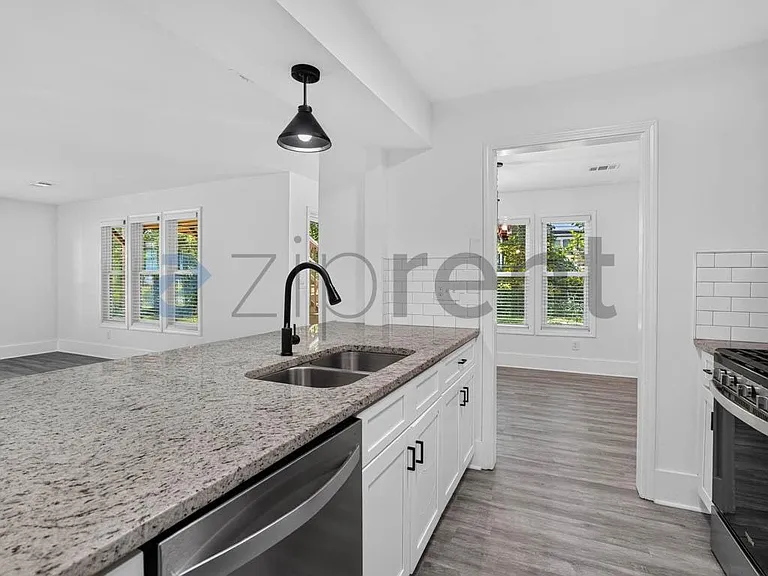 4013 Hawthorne Ave SE #3 — Photo 12