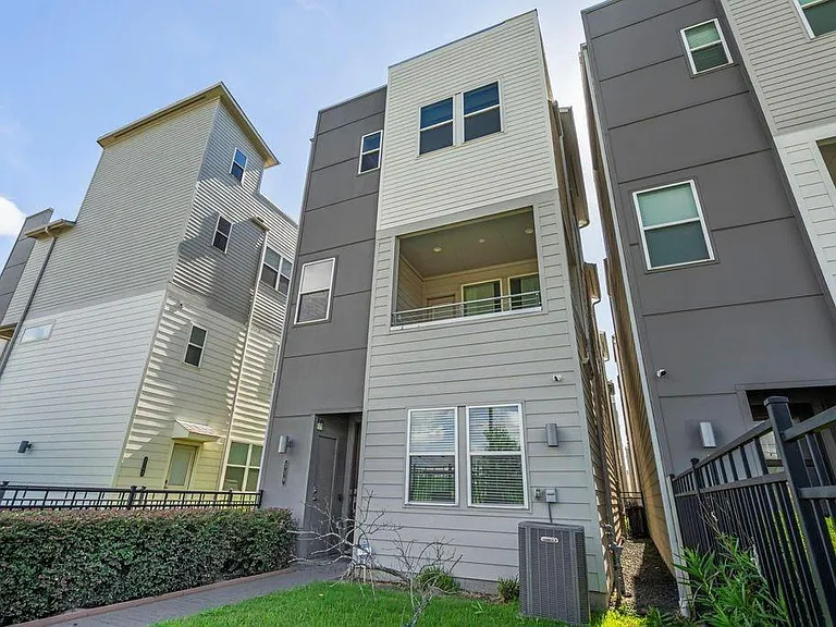 316 Jensen Dr — Photo 4