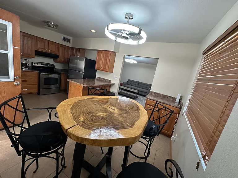 2821 E Presidio Rd — Photo 11