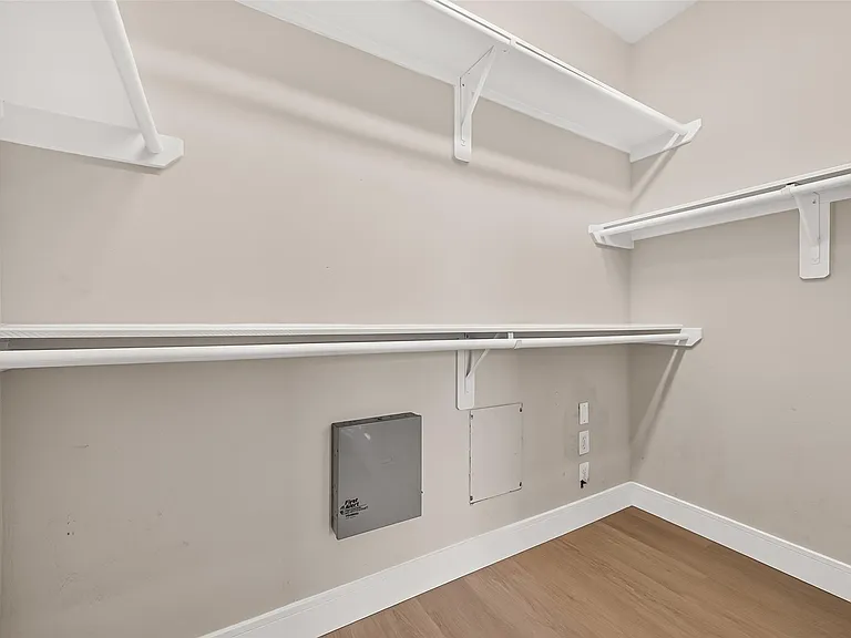 22210 Bellow Glen Dr — Photo 37
