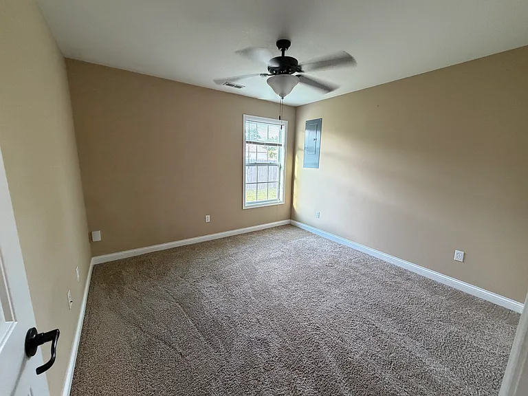 5811 Islip Dr — Photo 14