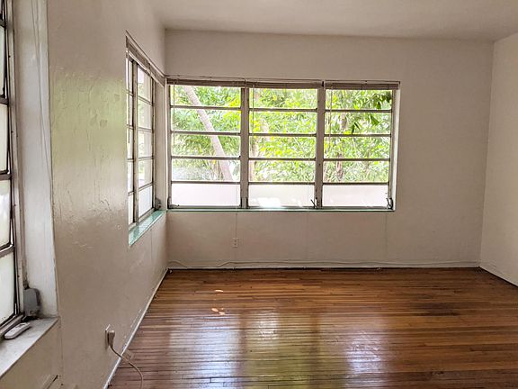2nd image of 725 Lenox Ave APT 1