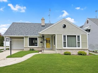 718 North Ave, Sheboygan, WI 53083