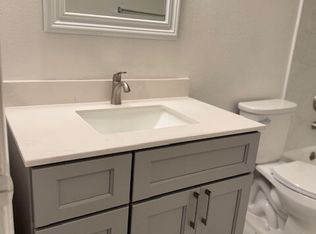 935 Civic Center Dr APT 2, Rohnert Park, CA 94928
