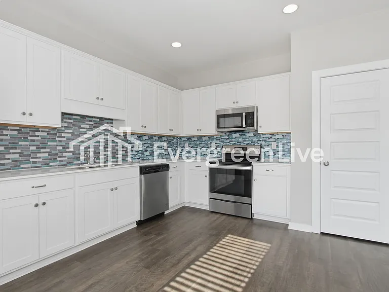 11195 Summerchase Loop — Photo 7