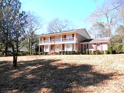 1st image of 107 Oak Knoll Dr