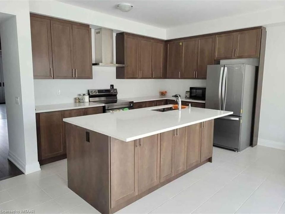 2nd image of 1275 Upper Thames Dr