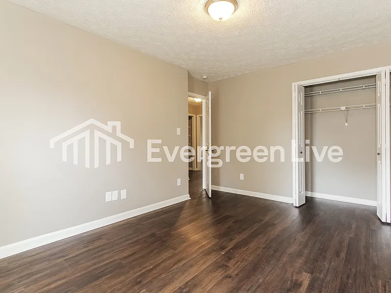 7401 Brampton Ct — Photo 14