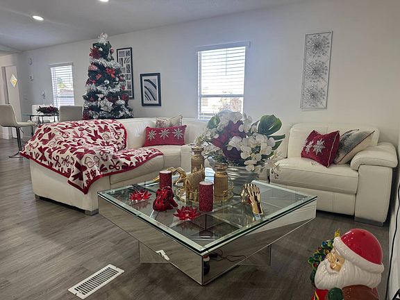 2nd image of 9806 Palm Way