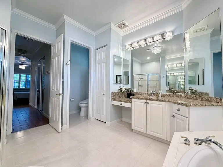 9546 Lantern Bay Cir — Photo 13