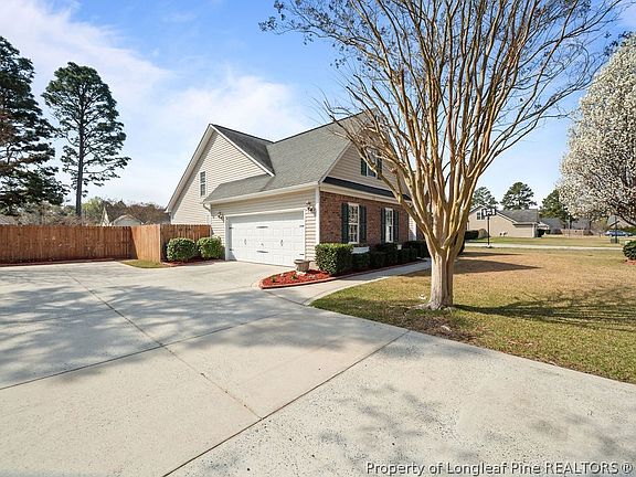 2nd image of 40 Chinkapin Oak Cir
