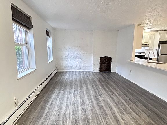 4th image of 14 Monticello Ave #1