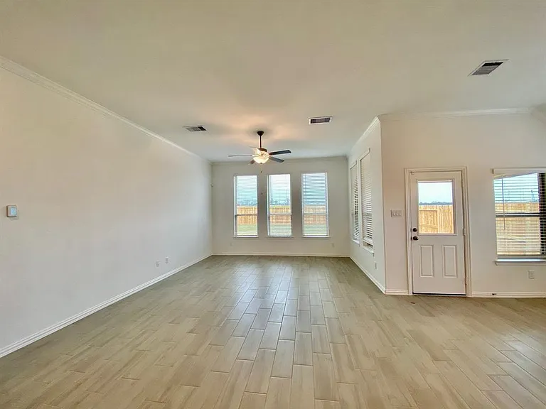 8710 Morning Glow Dr — Photo 11