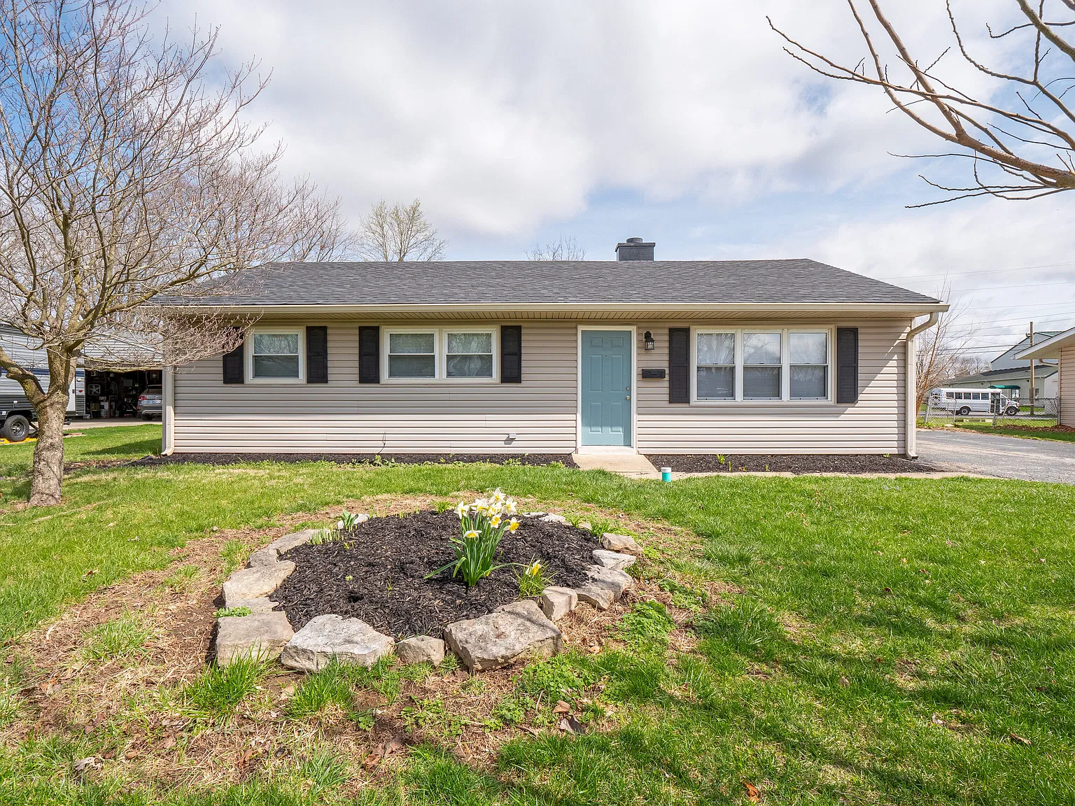 47 Mooreland Dr photo 1