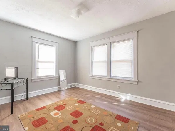150 Kedron Ave, Folsom, PA 19033