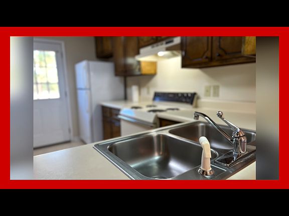 3rd image of 212 Hudson Dr NE #A