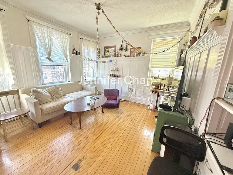 30-32 Glenville Ave #3 — Photo 1