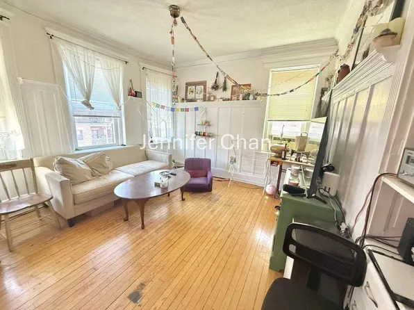 30-32 Glenville Ave #3, Allston, MA 02134