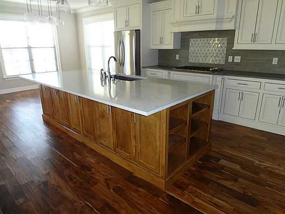 4th image of 2806 Langmead Dr