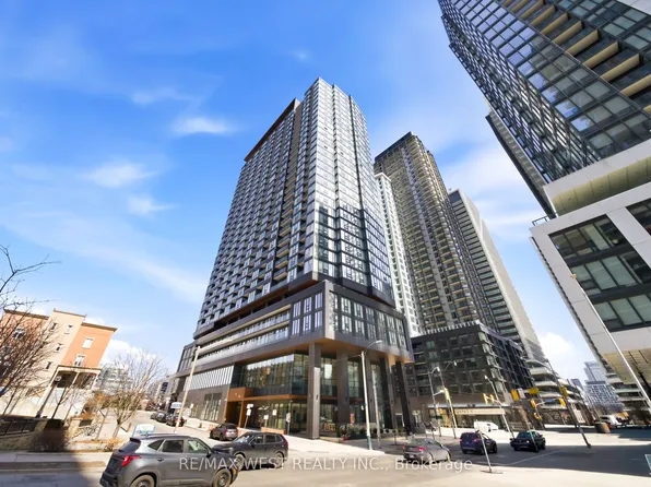 19 Western Battery Rd #2107, Toronto, ON M6K 0E3