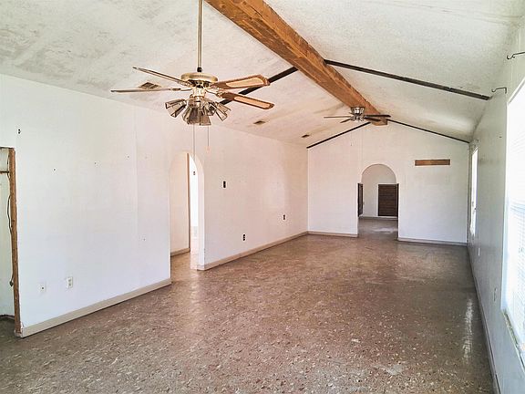 3rd image of 211 Arteaga St