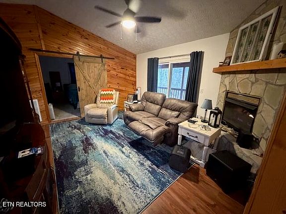 3rd image of 279 Sub Rd