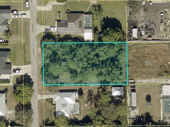 5th image of 1006 Robert Ave