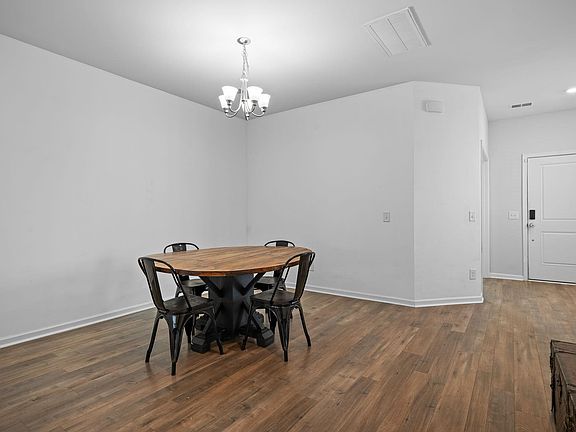 5th image of 114 Haverhill St
