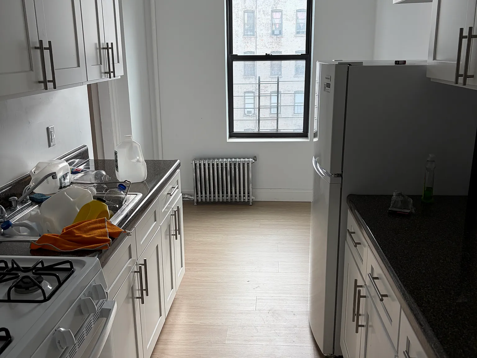 1 bed, 1200 sqft, $1,635 — Photo 3