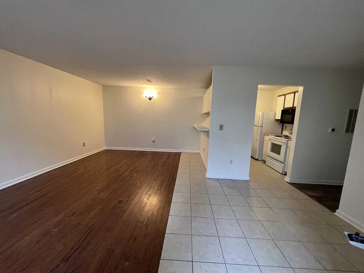 4 bed, 2.0 bath, 1120 sqft, $1,650 — Photo 2