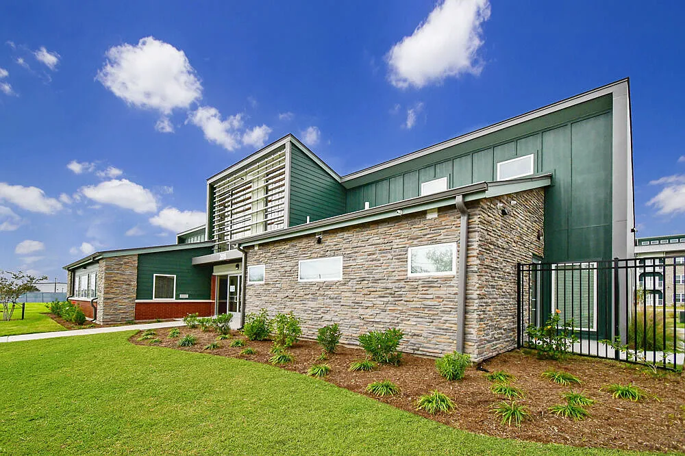 Primrose Village Apartments — Photo 4