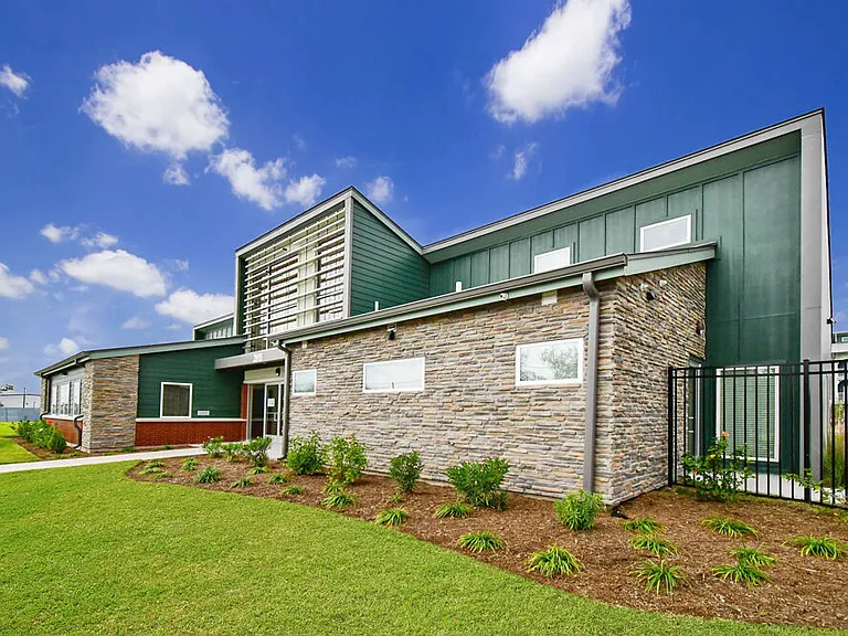 Primrose Village Apartments — Photo 4