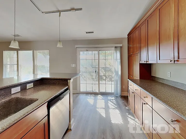 3009 Softwind Dr — Photo 6