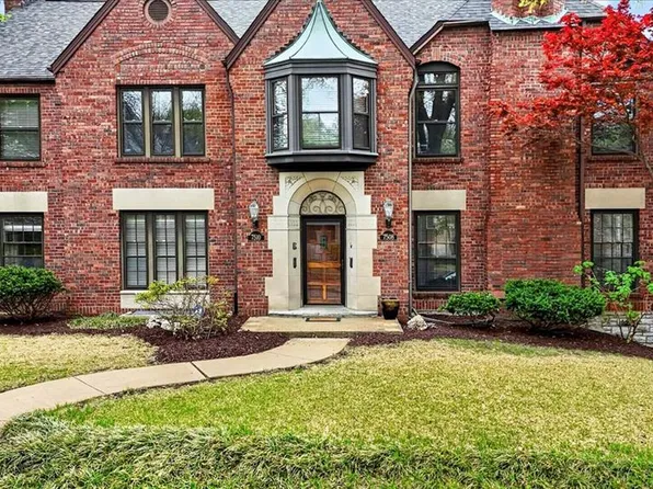 7508 York Dr #A, Saint Louis, MO 63105