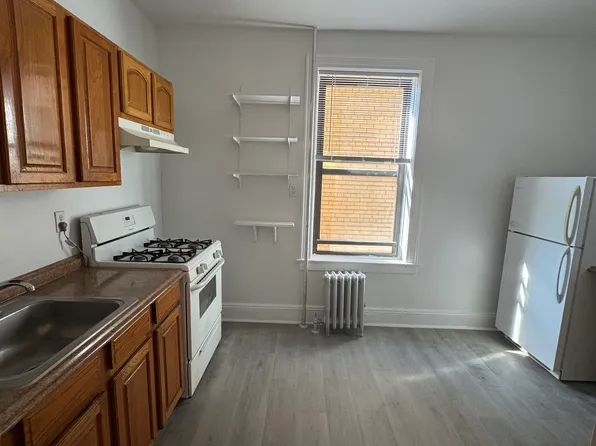 2143 29th Street image 7 of 11